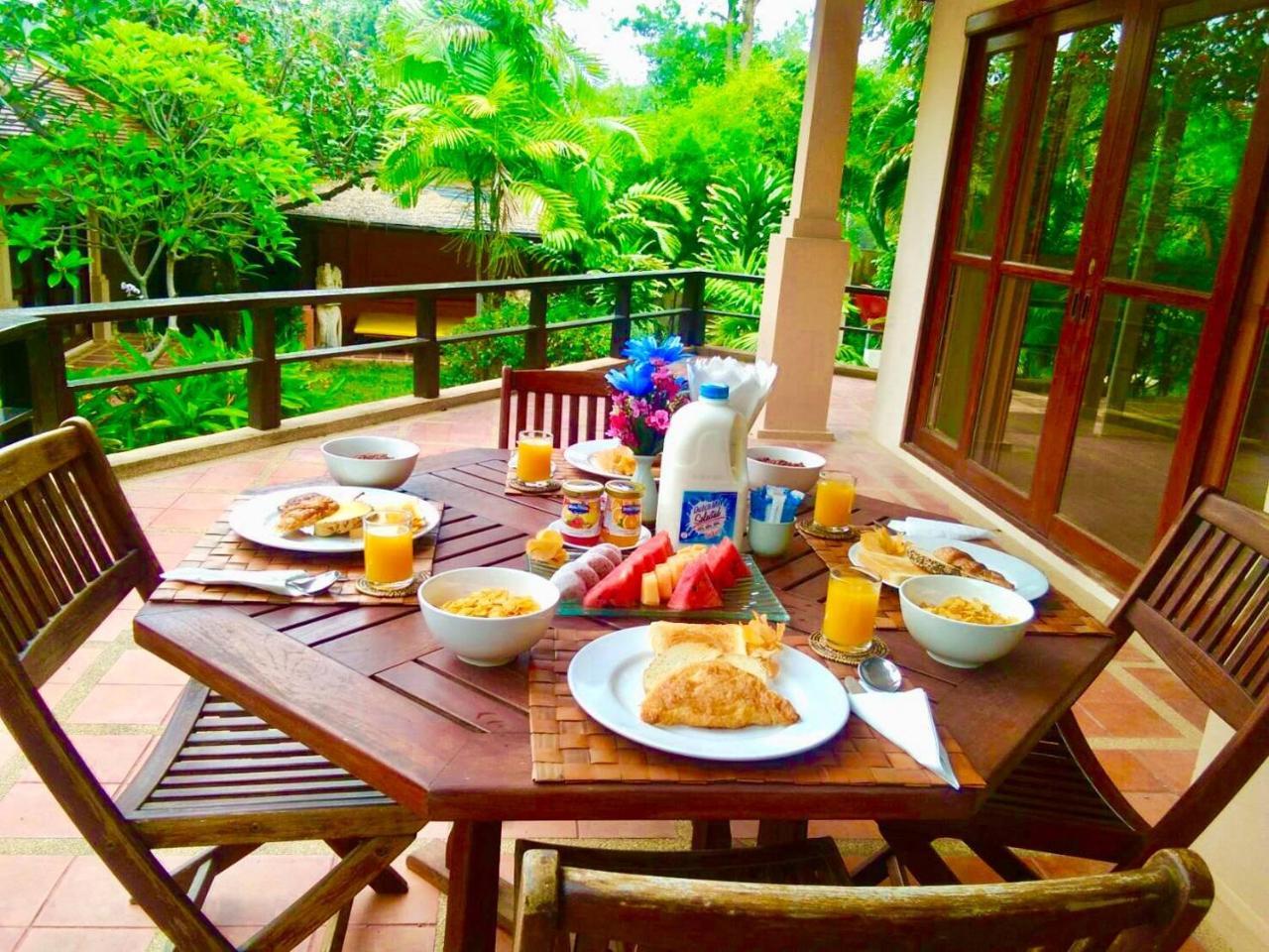 Villa Yao Yai Choeng Mon Eksteriør billede